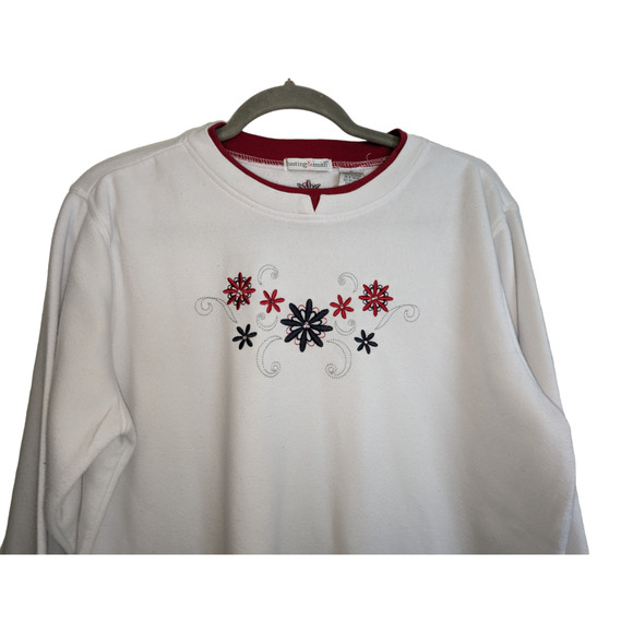 Basting & Smith White Pullover Sweatshirt M Snowflake Embroidery - Picture 6 of 9